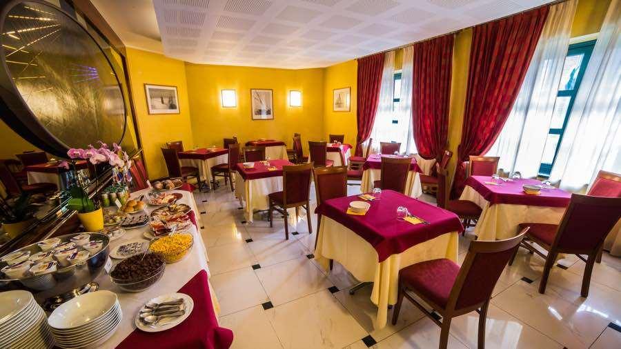 Albergo Ristorante San Marco Карманьйола Ресторан фото