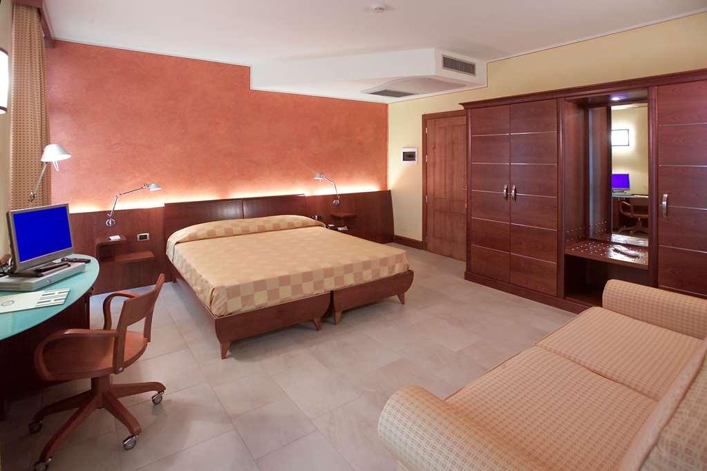 Albergo Ristorante San Marco Карманьйола Номер фото